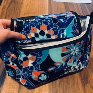 Vera Bradley- Stay Cooler Lunch Box. Lotus Flower Swirl -Brand New with Tag